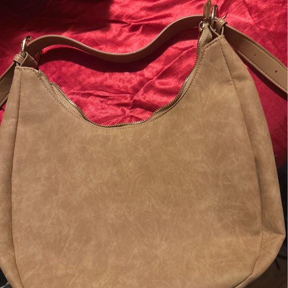 Elegant Tan Women\ display picture 1